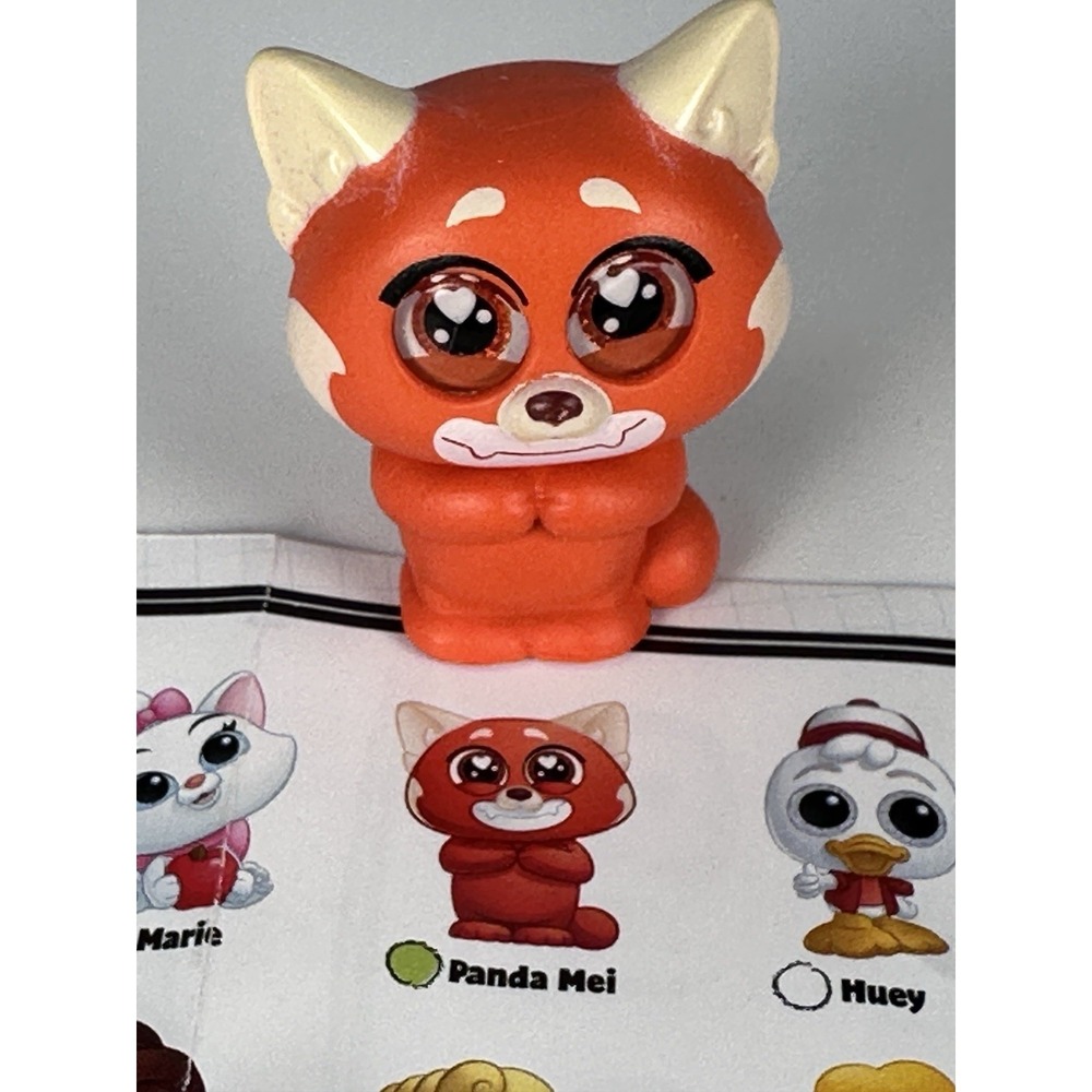 Disney Doorables Pixar PANDA MEI Academy Student Body RARE Figure Backpack NEW - Picture 4 of 6